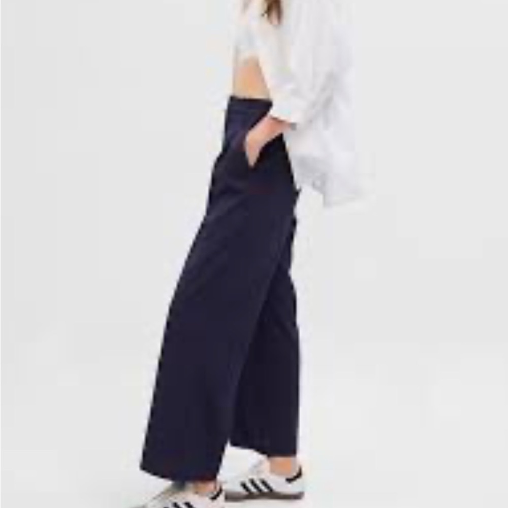 Gap Fit High Rise Runaround Trousers in Navy, size Small